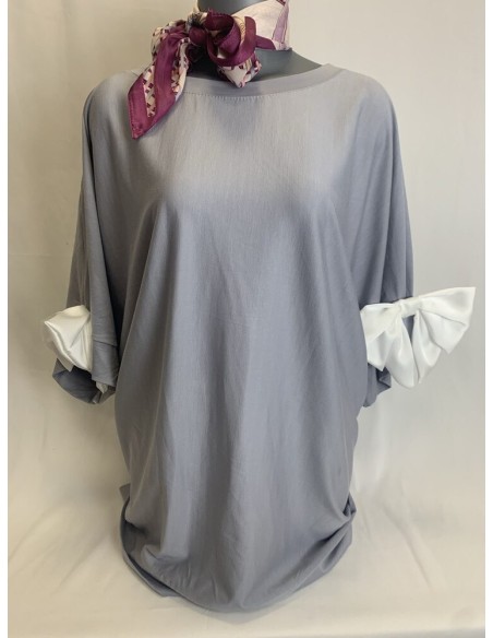 CAMISETA CON LACITOS