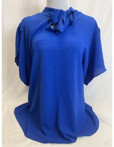 BLUSA CON LAZO