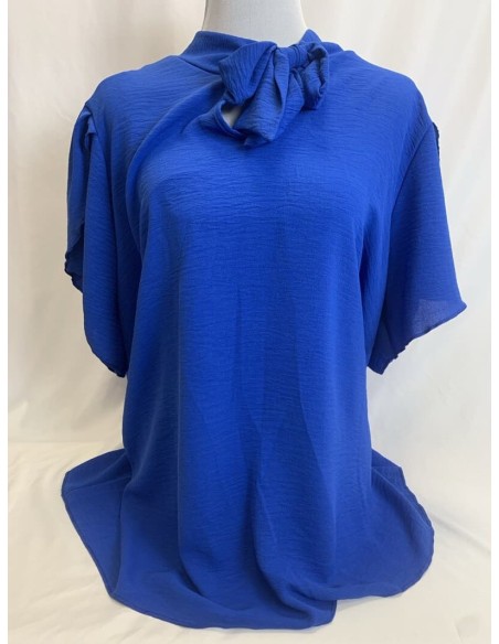 BLUSA CON LAZO