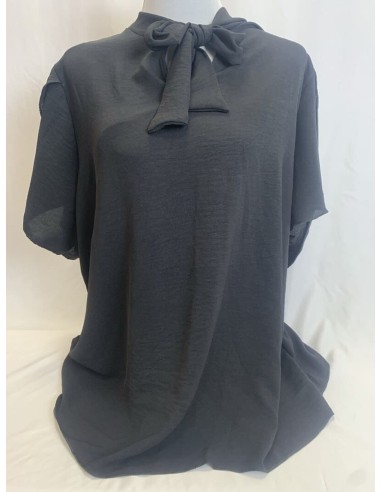 BLUSA CON LAZO